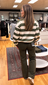 Toxik jeans raka vida grön