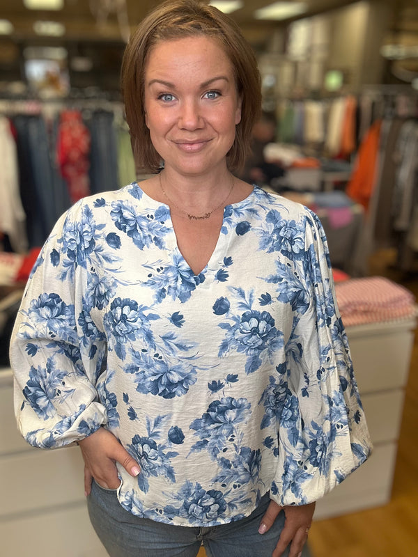 Blus Astrid