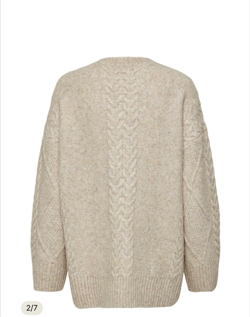 Silja lång kabelstickad