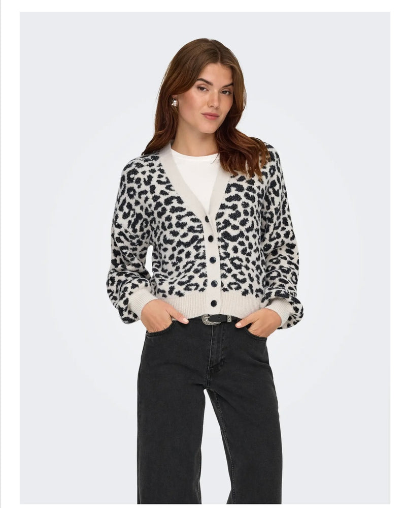Lorraine cardigan        animal leo
