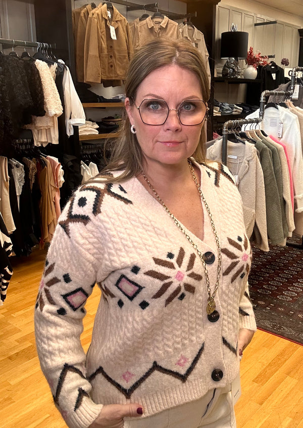 Cardigan melpa b.young